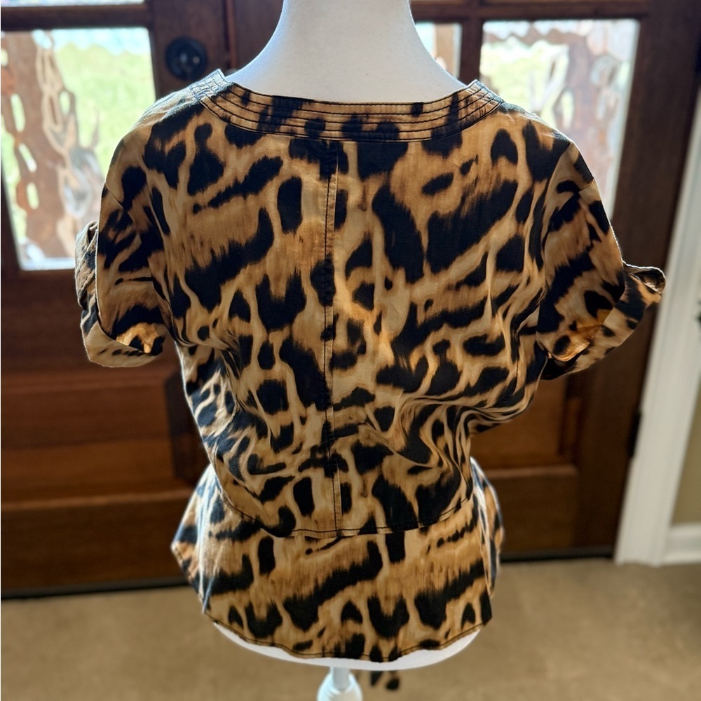 Jones New York Cheetah Womens XL Short Sleeve blouse Belt Chic Elegant Feminine - Picture 3 of 9